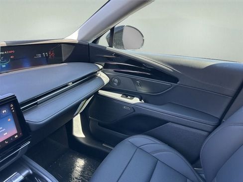 New 2026 Lincoln Nautilus Premier w/ Equipment Group 102A AWD/4WD image 17
