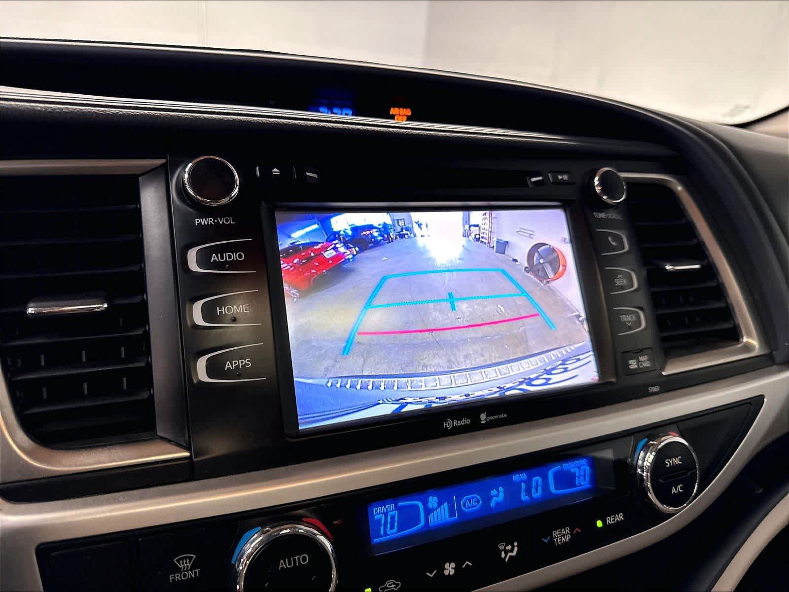 Used 2015 Toyota Highlander XLE AWD/4WD image 22