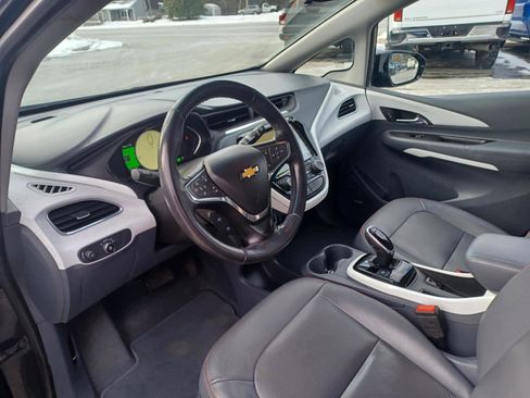 Used 2019 Chevrolet Bolt Premier w/ Infotainment Package image 8