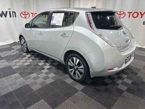 Used 2017 Nissan Leaf SV image 4