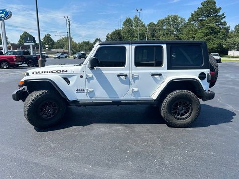 Used 2022 Jeep Wrangler Unlimited Rubicon w/ Xtreme Recon 35" Tire Package AWD/4WD image 4