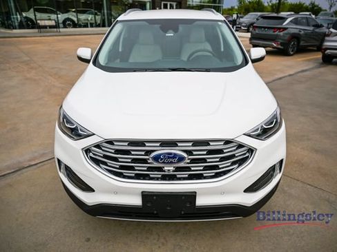 Used 2022 Ford Edge Titanium w/ Equipment Group 301A AWD/4WD image 8