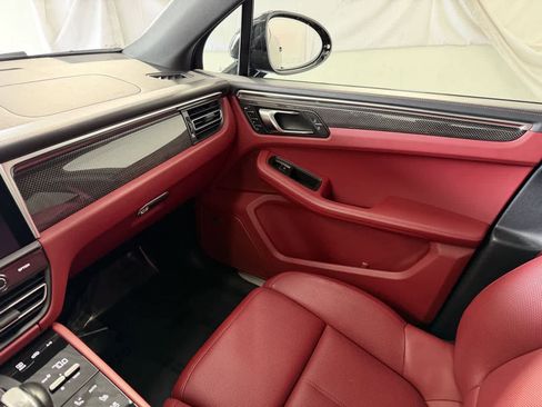 Used 2022 Porsche Macan S AWD/4WD image 24