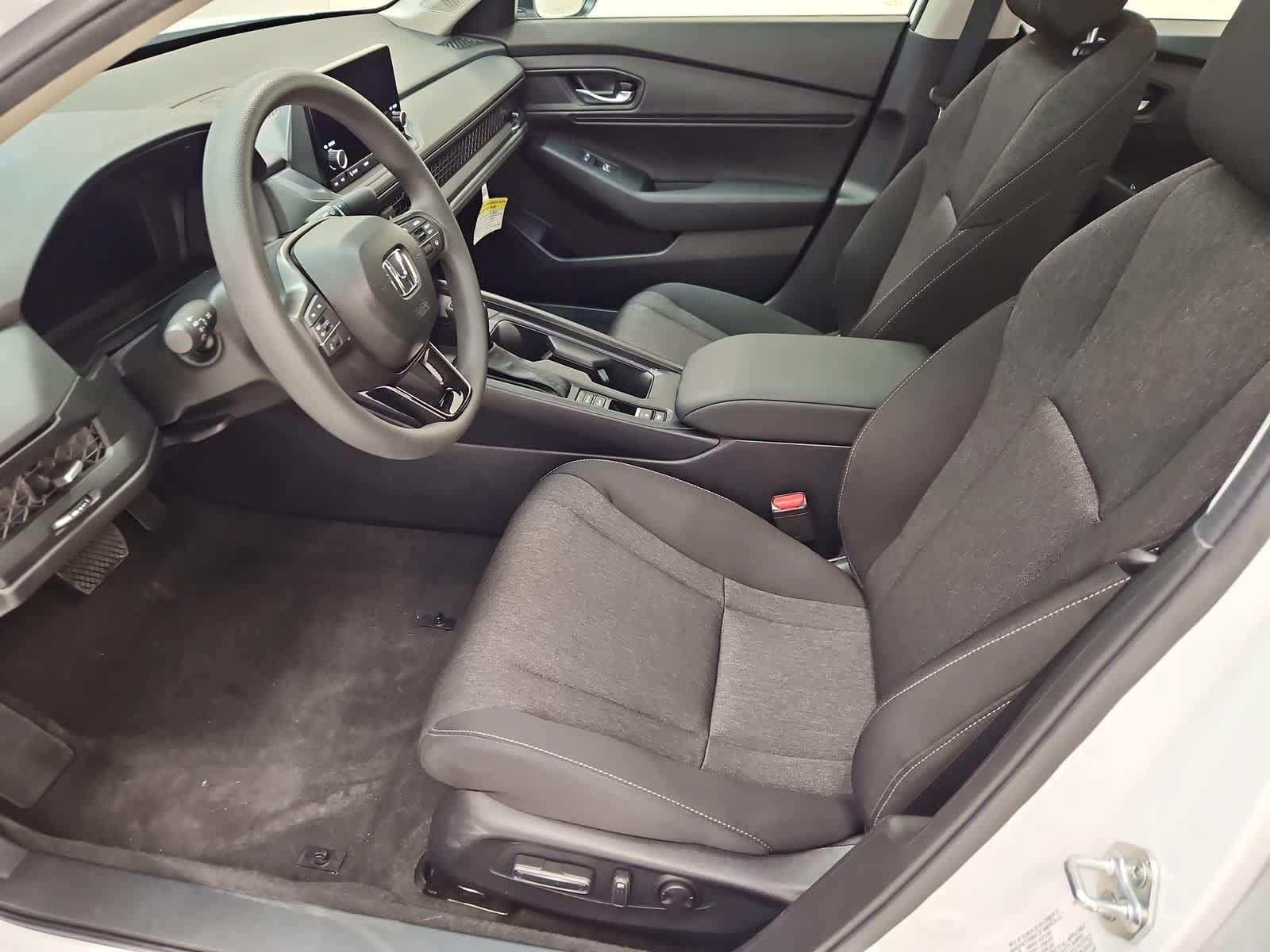 Certified 2025 Honda Accord SE image 18