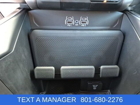 New 2026 RAM 1500 4x4 Crew Cab image 17