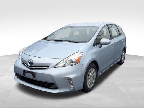 Used 2013 Toyota Prius V Three image 4