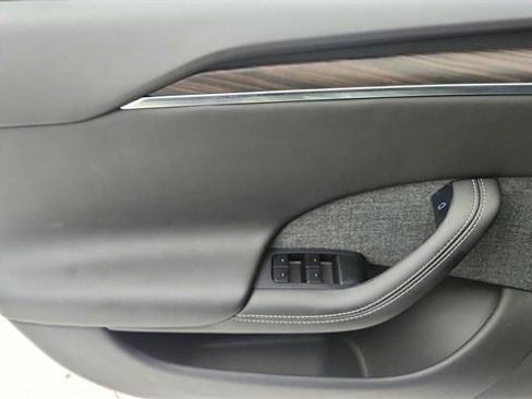 Used 2025 Tesla Model S image 34