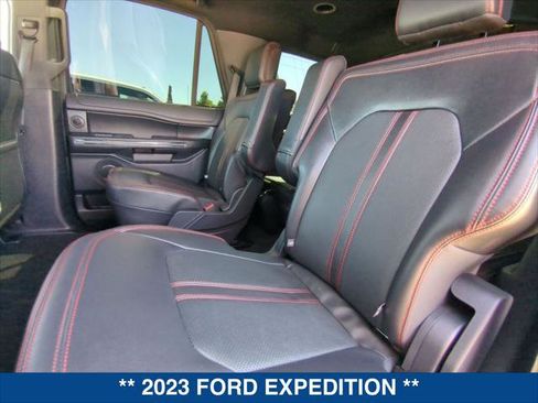 Used 2023 Ford Expedition Limited AWD/4WD image 21