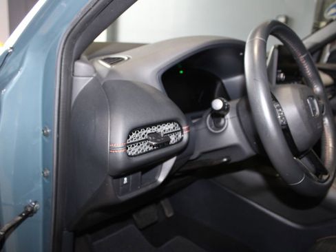 Used 2024 Honda HR-V Sport image 11