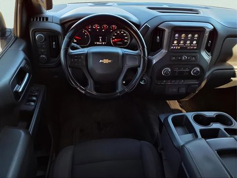 Used 2023 Chevrolet Silverado 1500 Custom image 8