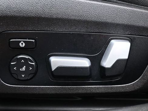 Used 2020 BMW 330i xDrive Sedan w/ Convenience Package image 14