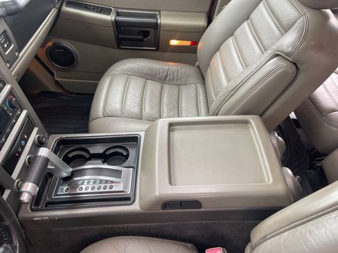 Used 2003 HUMMER H2 w/ Preferred Equipment Group AWD/4WD image 12