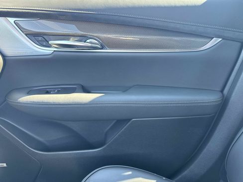 New 2025 Cadillac XT6 Premium Luxury w/ Platinum Package FWD image 24
