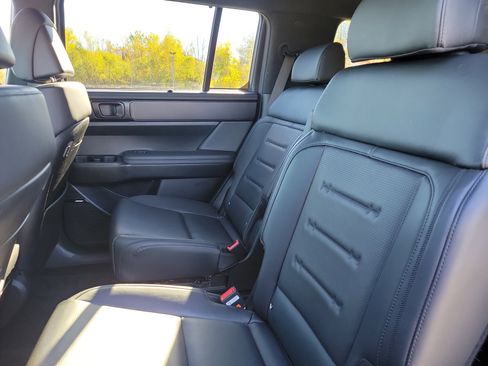 Used 2024 Hyundai Santa Fe Calligraphy image 16