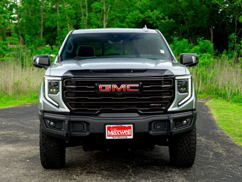 Used 2024 GMC Sierra 1500 AT4X AWD/4WD image 4