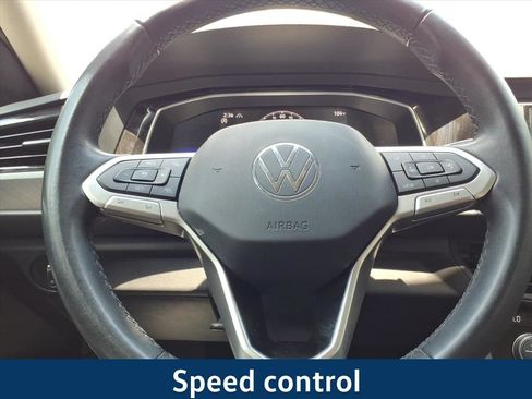 Used 2024 Volkswagen Jetta SE FWD image 11
