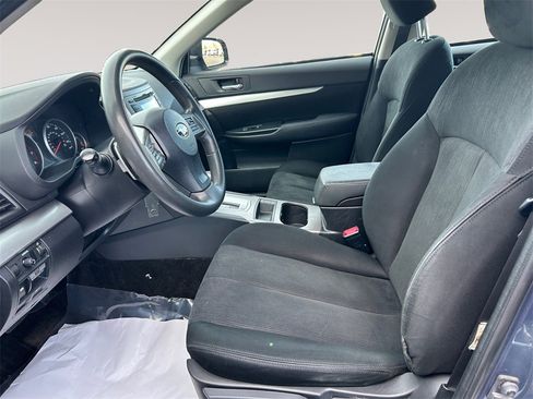 Used 2014 Subaru Outback 2.5i image 9
