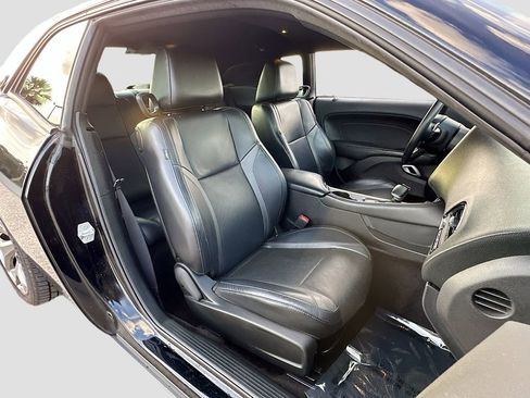 Used 2015 Dodge Challenger SXT Plus w/ Sound Group II image 28