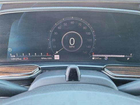 Certified 2024 Cadillac Escalade Premium Luxury image 12