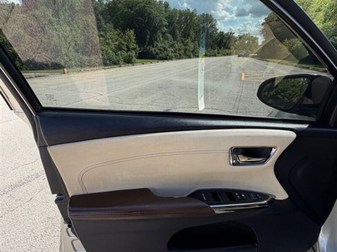 Used 2014 Toyota Avalon XLE FWD image 22
