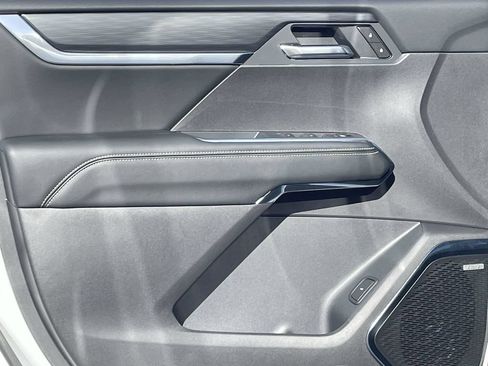 New 2026 GMC Acadia Elevation w/ Elevation Premium Package FWD image 22