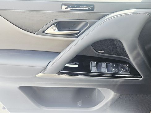 Used 2025 Lexus LX 700h Overtrail AWD/4WD image 33