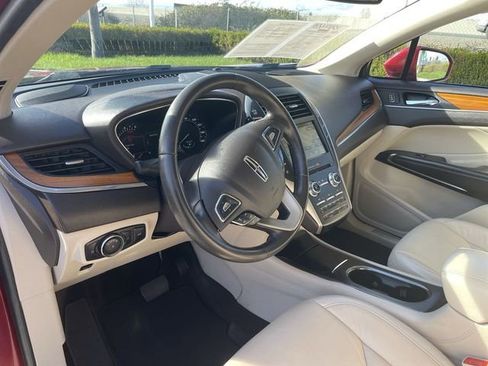 Used 2018 Lincoln MKC Select w/ Select Plus Package image 10