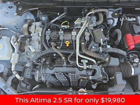 Used 2024 Nissan Altima 2.5 SR FWD image 35
