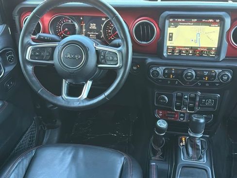 Used 2020 Jeep Gladiator Rubicon w/ Dual Top Group AWD/4WD image 17