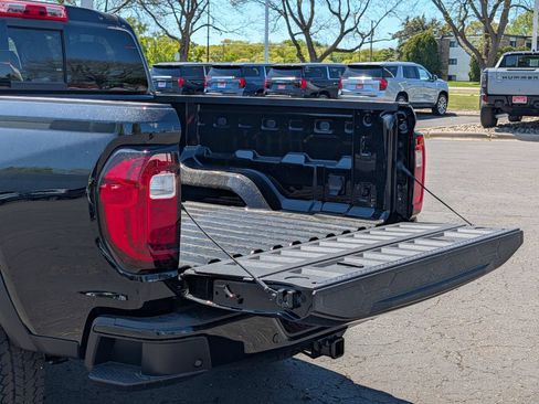 New 2026 GMC Canyon AT4 w/ Technology Plus Package AWD/4WD image 6