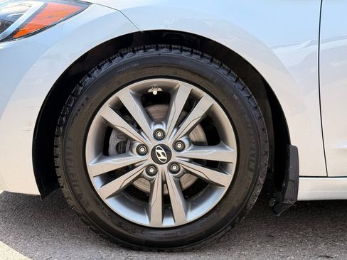 Used 2018 Hyundai Elantra Value Edition FWD image 10