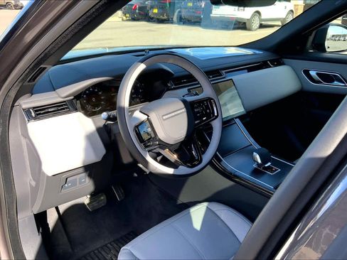 New 2026 Land Rover Range Rover Velar Dynamic SE image 8