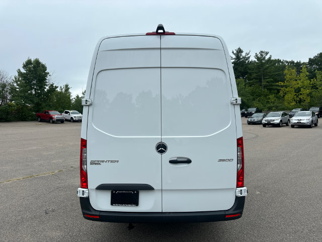 Used 2025 Mercedes-Benz Sprinter 2500 image 7