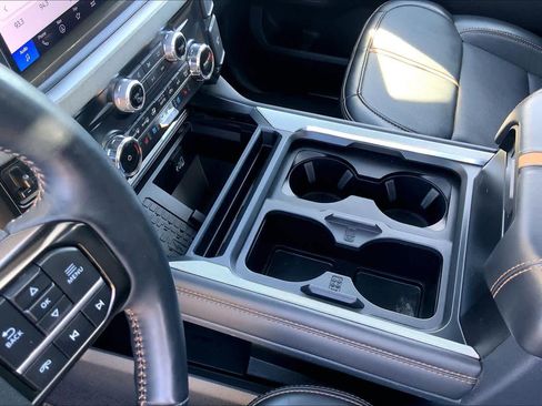 Used 2024 Ford F250 Platinum w/ FX4 Off-Road Package image 16