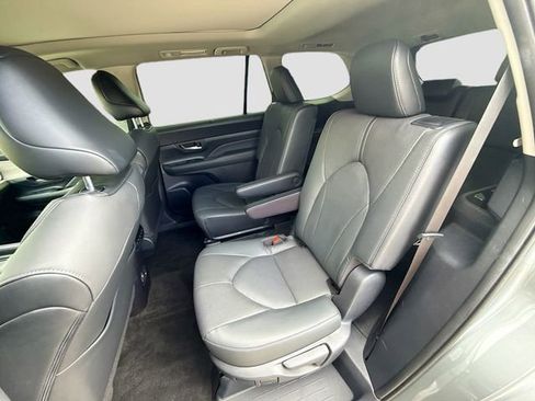 Used 2025 Toyota Grand Highlander AWD Hybrid image 22