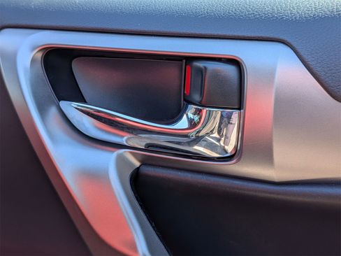 Used 2023 Lexus GX 460 Premium image 36