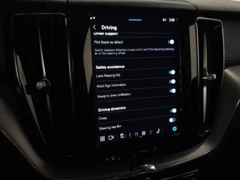 Certified 2024 Volvo XC60 T8 Ultimate w/ Protection Package Premier image 30