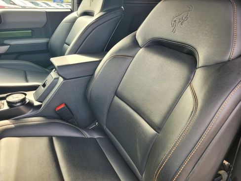 Certified 2022 Ford Bronco Badlands image 11