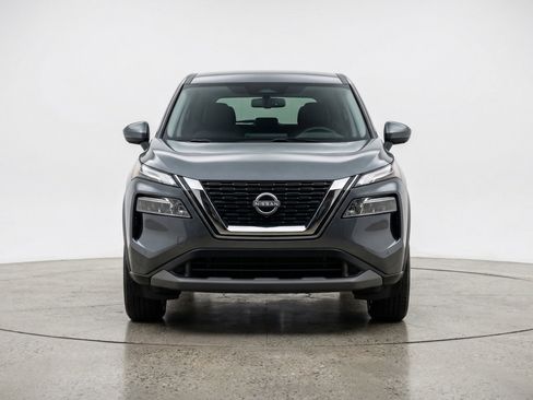 Used 2025 Nissan Rogue SV FWD image 2
