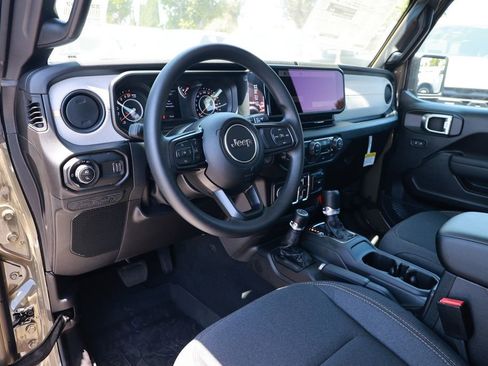 New 2026 Jeep Gladiator Sport AWD/4WD image 11
