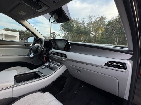 Used 2022 Hyundai Palisade SE image 29