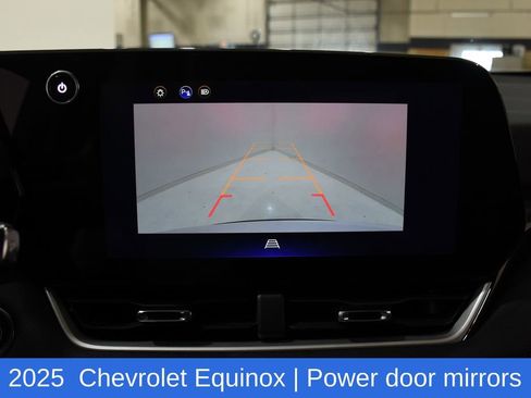 Used 2025 Chevrolet Equinox LT image 17