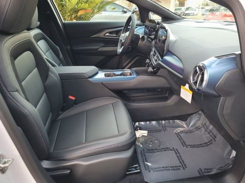New 2026 Chevrolet Equinox EV LT image 13
