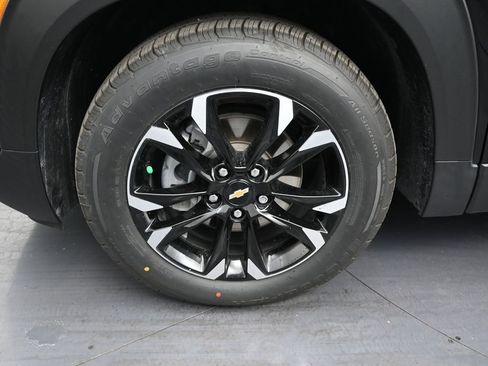 Used 2022 Chevrolet TrailBlazer LT w/ Convenience Package image 9