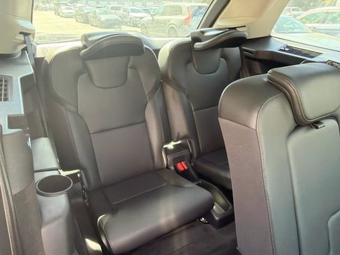 Certified 2025 Volvo XC90 B5 Core image 23
