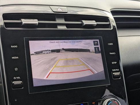 Used 2024 Hyundai Santa Cruz SE image 13