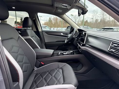 New 2026 Volkswagen Atlas Peak Edition AWD/4WD image 10