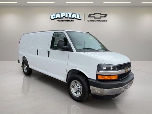 New 2025 Chevrolet Express 2500 w/ Driver Convenience Package RWD image 7