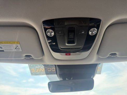 Used 2025 Kia Seltos EX w/ EX Sunroof Package image 24