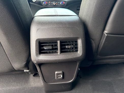 Used 2023 GMC Terrain SLE w/ Driver Convenience Package AWD/4WD image 19